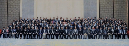 湖南冠力物流設(shè)備有限公司,長沙叉車,長沙貨架,長沙倉儲(chǔ)籠,長沙塑料托盤,長沙升降平臺(tái),長沙液壓登車橋